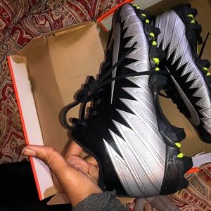 Nike Fb cleats size 10 never worn